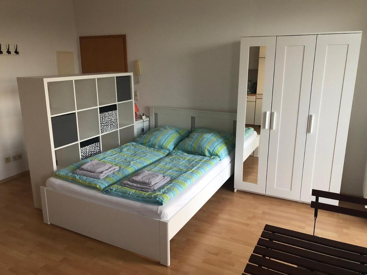 Apartment Helle 1raum Mit Balkon Und Kueche